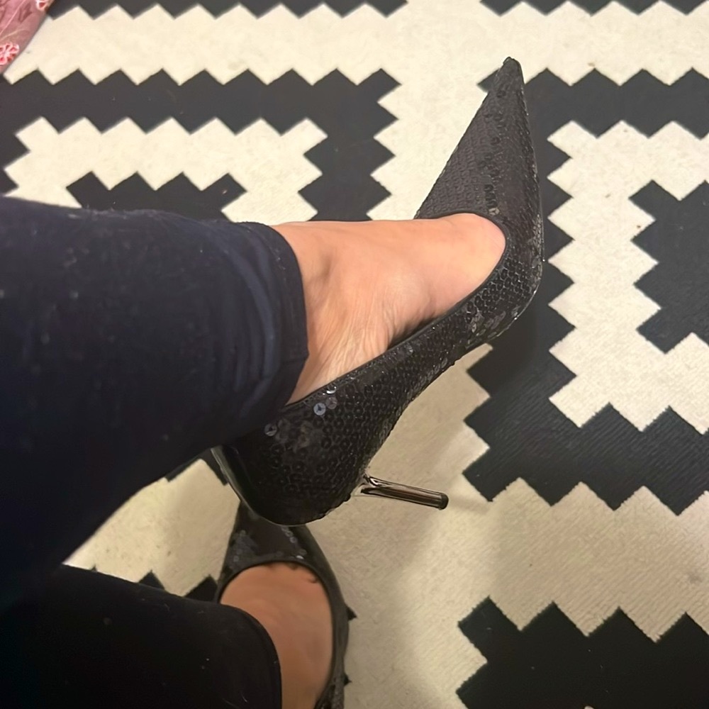 Aldo Black Sequin Extra Pointy Silver Heel Stilleto Party Heels